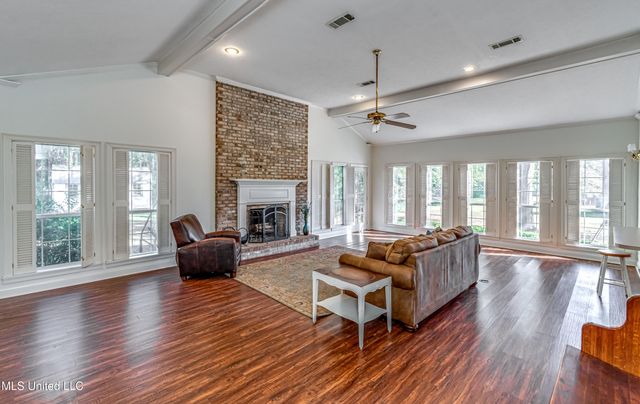 602 Simpson Hwy 149, Magee, MS 39111