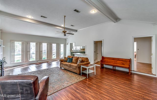 602 Simpson Hwy 149, Magee, MS 39111