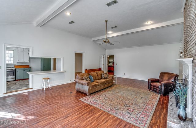 602 Simpson Hwy 149, Magee, MS 39111