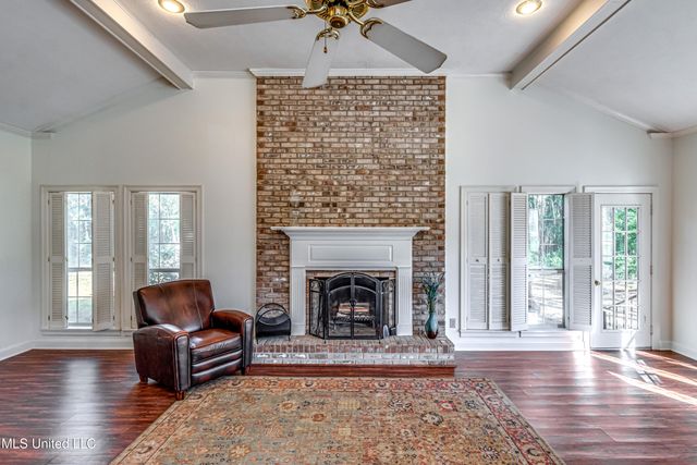 602 Simpson Hwy 149, Magee, MS 39111