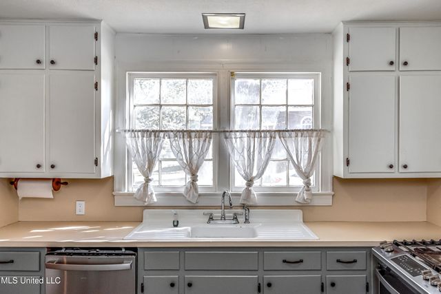 602 Simpson Hwy 149, Magee, MS 39111