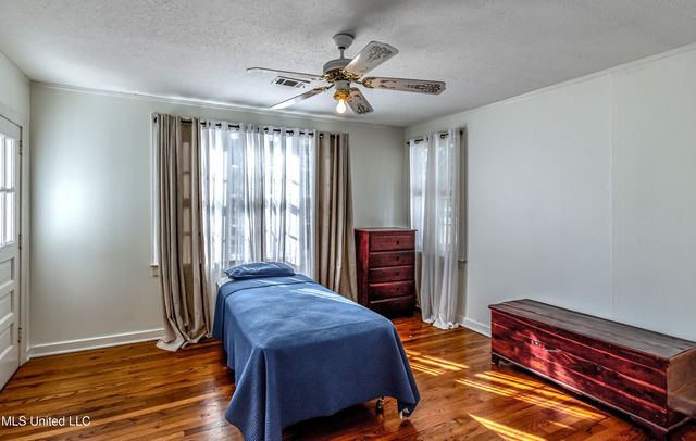 602 Simpson Hwy 149, Magee, MS 39111