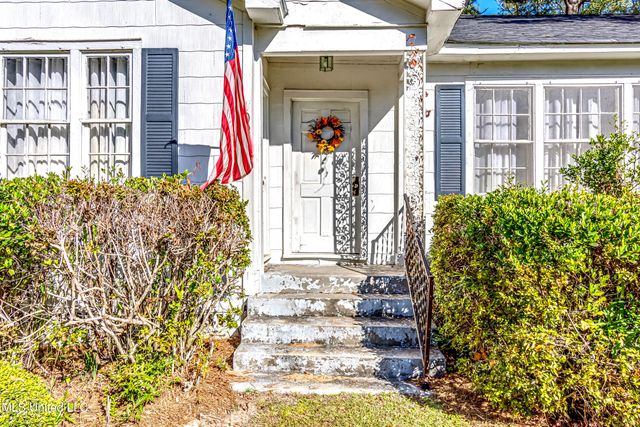 602 Simpson Hwy 149, Magee, MS 39111