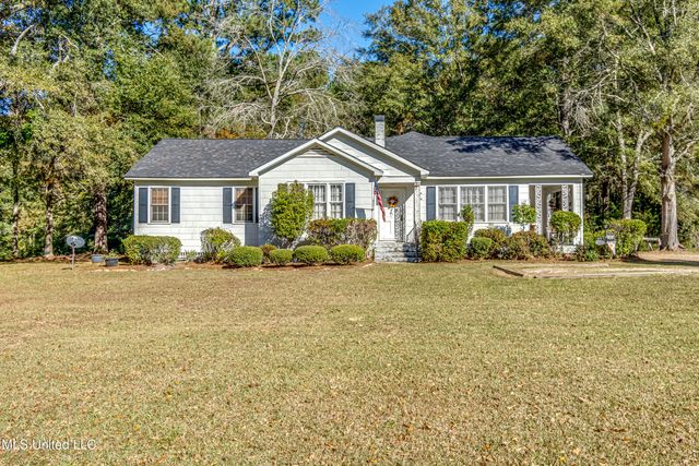 602 Simpson Hwy 149, Magee, MS 39111