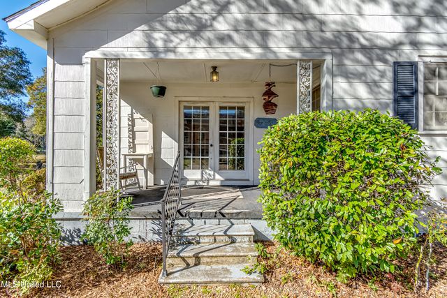 602 Simpson Hwy 149, Magee, MS 39111