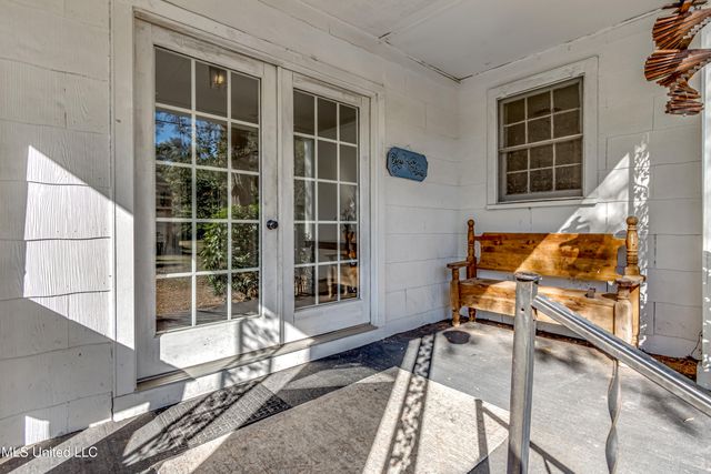 602 Simpson Hwy 149, Magee, MS 39111