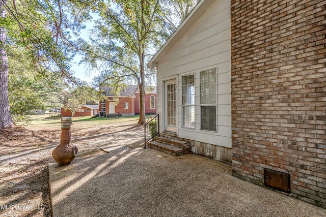 602 Simpson Hwy 149, Magee, MS 39111