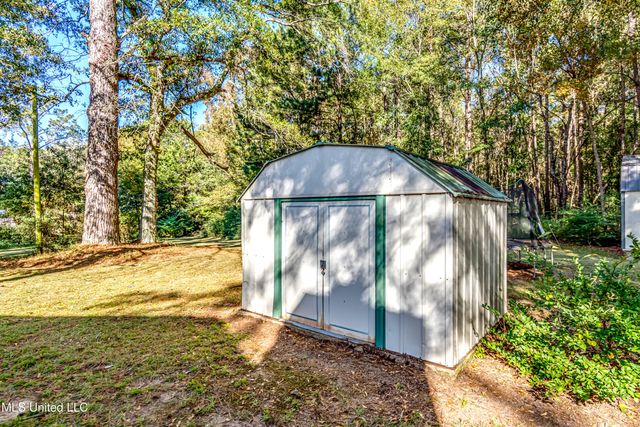 602 Simpson Hwy 149, Magee, MS 39111