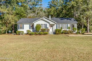 602 Simpson Hwy 149, Magee, MS 39111