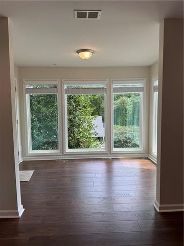 907 NATCHEZ Trace, Atlanta, GA 30350