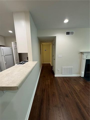907 NATCHEZ Trace, Atlanta, GA 30350