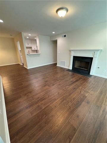 907 NATCHEZ Trace, Atlanta, GA 30350
