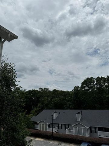 907 NATCHEZ Trace, Atlanta, GA 30350