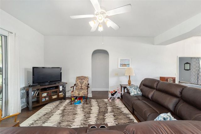 2301 SE 22ND LOOP, Ocala, FL 34471