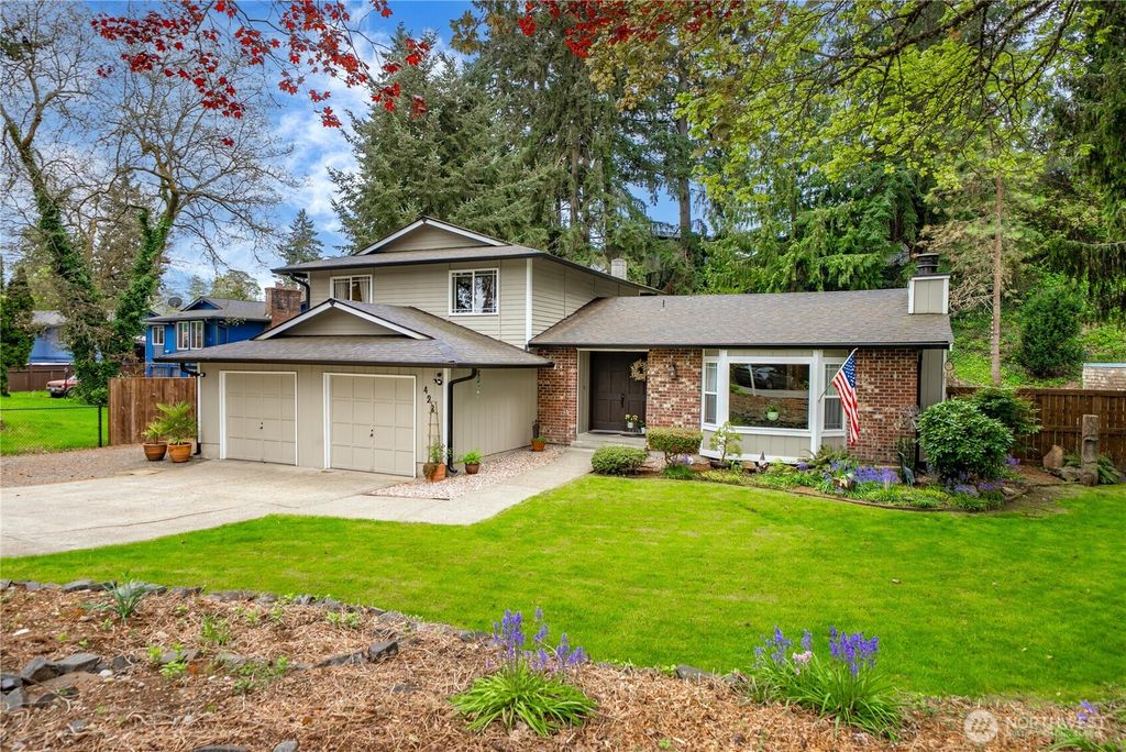 422 142nd Street Ct S, Tacoma, WA 98444