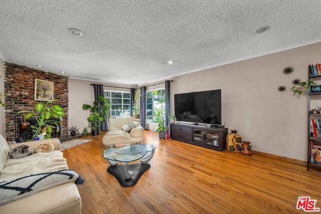 1766 Midvale Avenue, Los Angeles, CA 90024