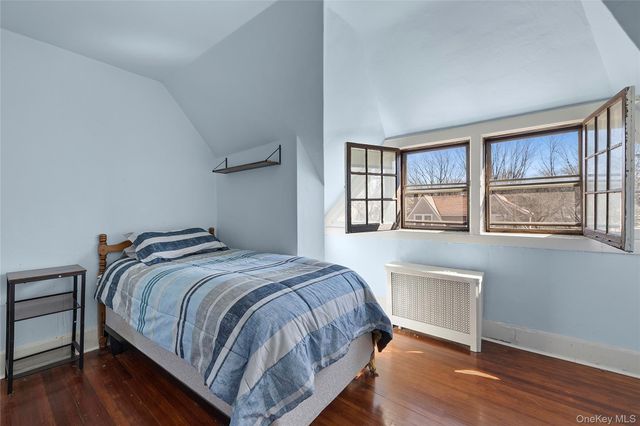 46 Slocum Crescent, Forest Hills, NY 11375