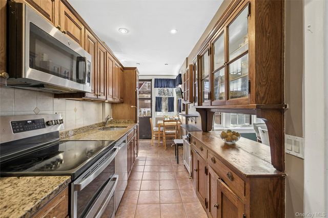 46 Slocum Crescent, Forest Hills, NY 11375