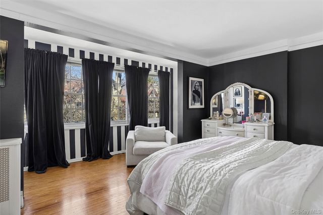 46 Slocum Crescent, Forest Hills, NY 11375