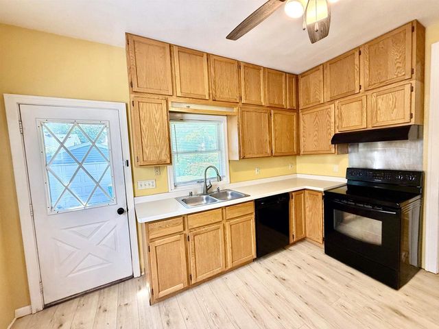 284 4TH STREET, Fond Du Lac, WI 54935