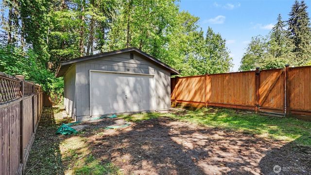 5318 193rd Place SW, Lynnwood, WA 98036
