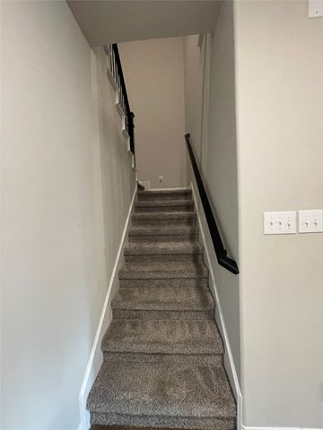 560 Hutchinson Lane, Lewisville, TX 75077