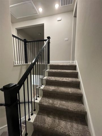 560 Hutchinson Lane, Lewisville, TX 75077