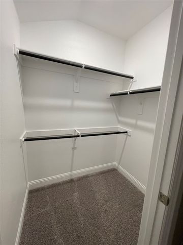 560 Hutchinson Lane, Lewisville, TX 75077