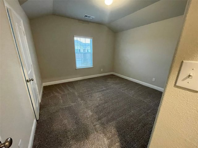 560 Hutchinson Lane, Lewisville, TX 75077