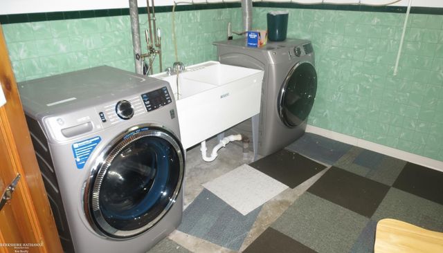 6447 Osage Avenue, Allen Park, MI 48101