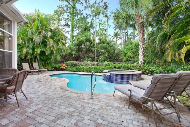 206 Porto Vecchio Way, Palm Beach Gardens, FL 33418