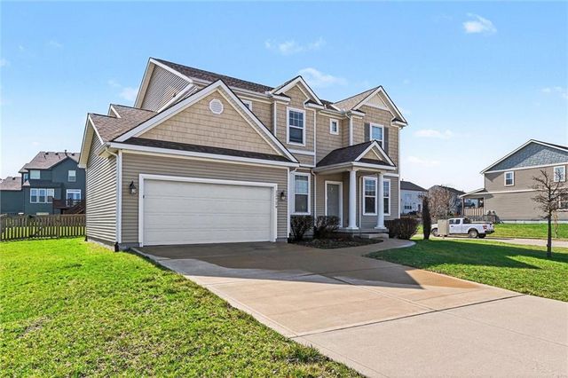 23729 W 92nd Terrace, Lenexa, KS 66227