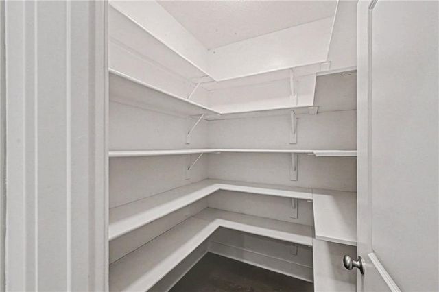 23729 W 92nd Terrace, Lenexa, KS 66227