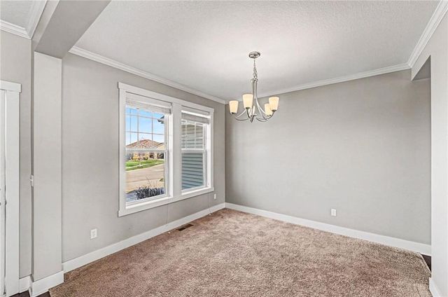 23729 W 92nd Terrace, Lenexa, KS 66227