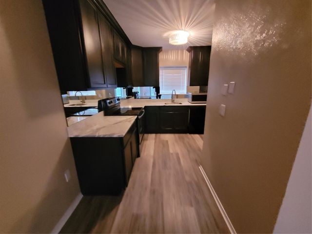 15221 Berry Trail 901, Dallas, TX 75248