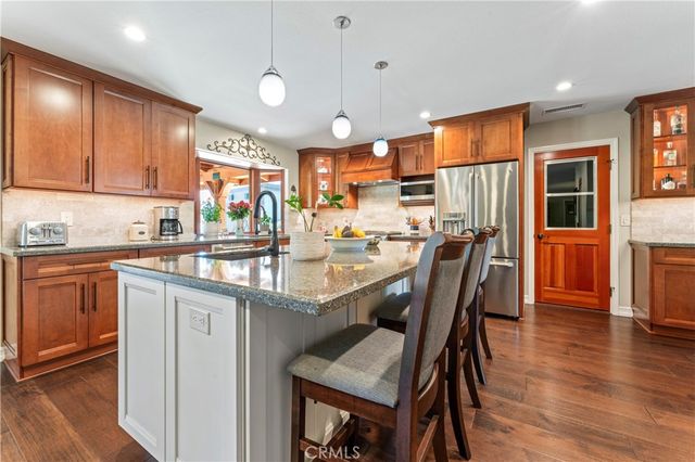 7975 Pearl, Alta Loma, CA 91701