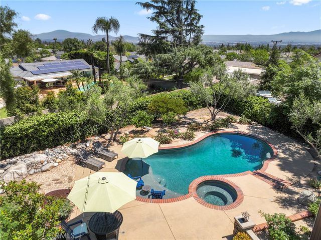 7975 Pearl, Alta Loma, CA 91701