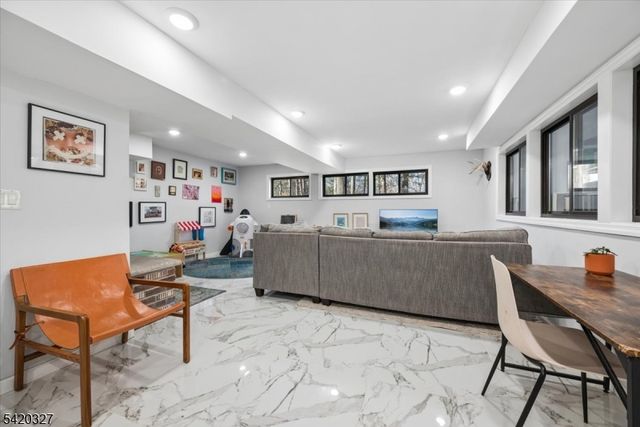 2 Audubon Dr, Denville Twp., NJ 07834