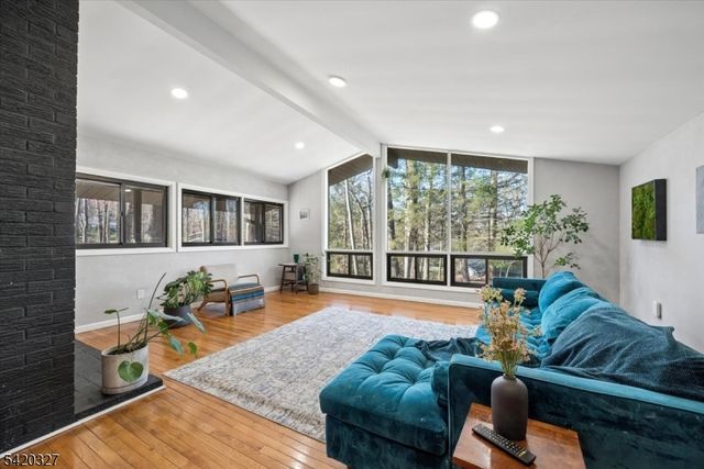 2 Audubon Dr, Denville Twp., NJ 07834