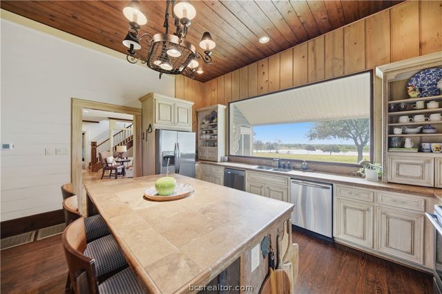 7872 North FM 1371, Bellville, TX 77418