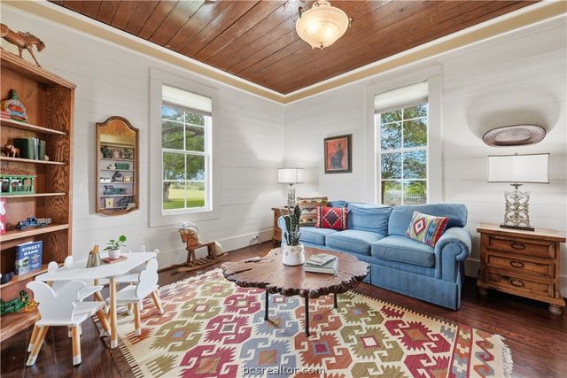 7872 North FM 1371, Bellville, TX 77418