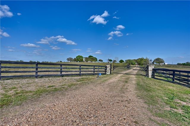 7872 North FM 1371, Bellville, TX 77418