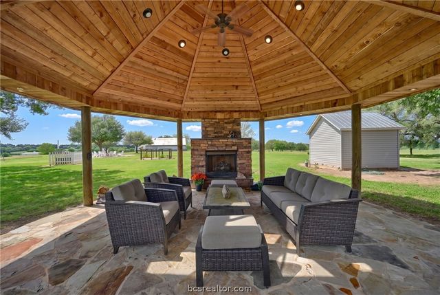 7872 North FM 1371, Bellville, TX 77418