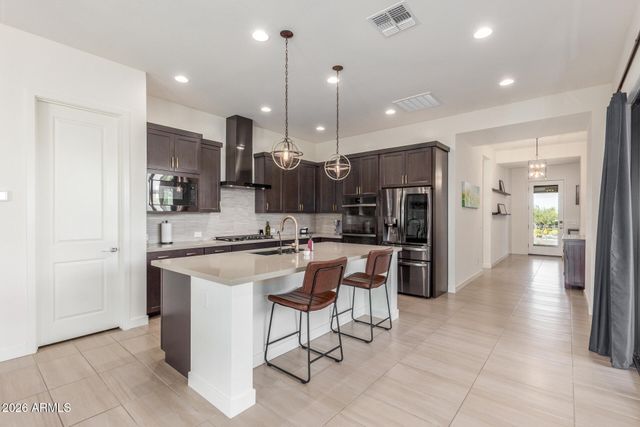 837 E MONTE Way, Phoenix, AZ 85042