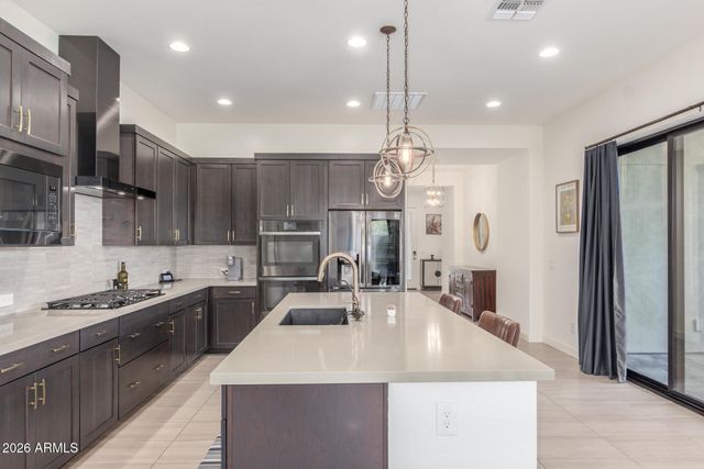 837 E MONTE Way, Phoenix, AZ 85042