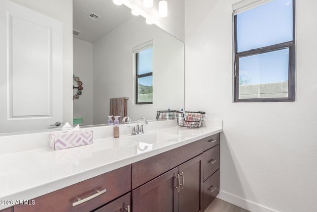 837 E MONTE Way, Phoenix, AZ 85042