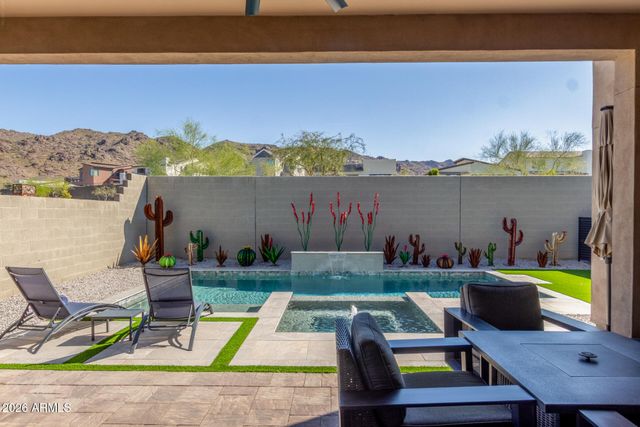 837 E MONTE Way, Phoenix, AZ 85042