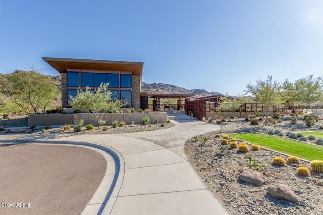837 E MONTE Way, Phoenix, AZ 85042