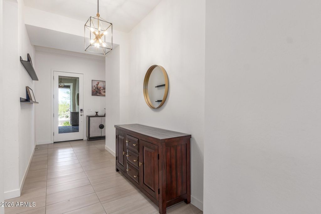 837 E MONTE Way, Phoenix, AZ 85042 — photo 5