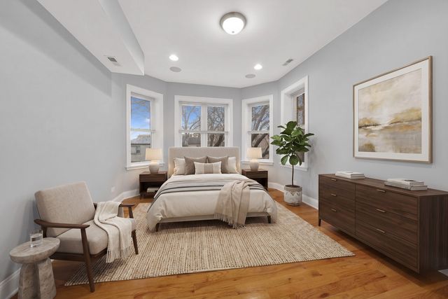 2256 W Arthur Avenue 2, Chicago, IL 60645